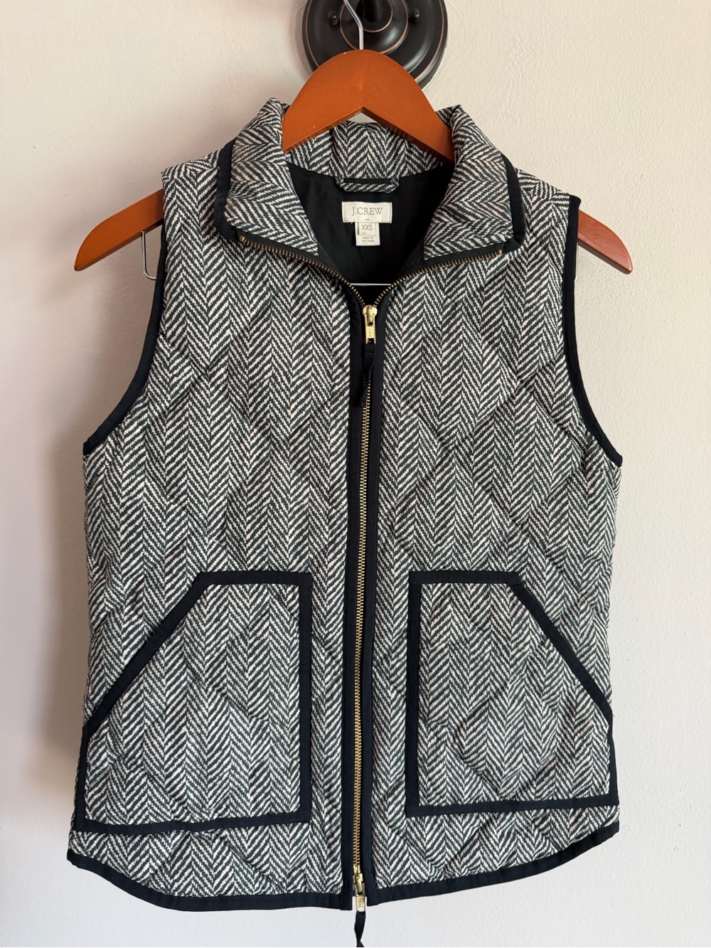 J. Crew Excursion Quilted Vest Herringbone Black White XXS Zip‎ Up Puffer Vest